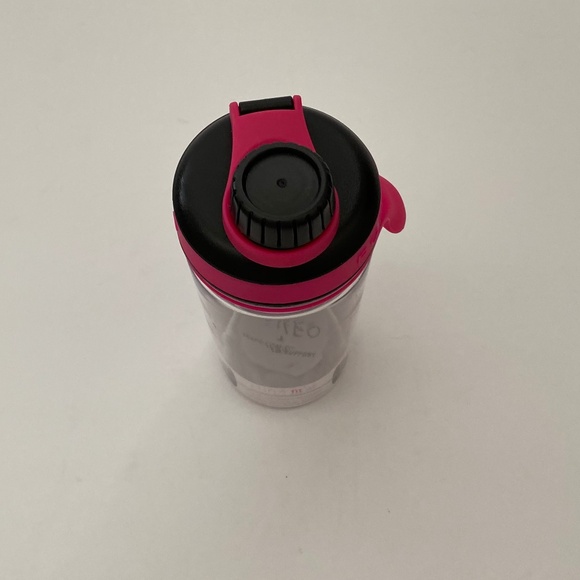 FOREO New Limited Edition Water Bottle - Picture 3 of 10